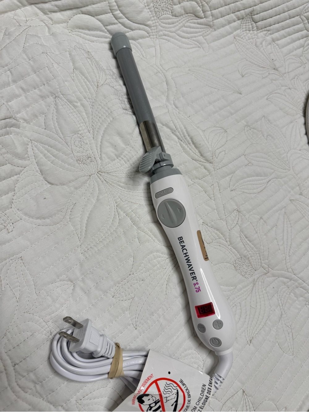 The Beachwaver Co. White and Gray Beachwaver S1.5 Curling Iron